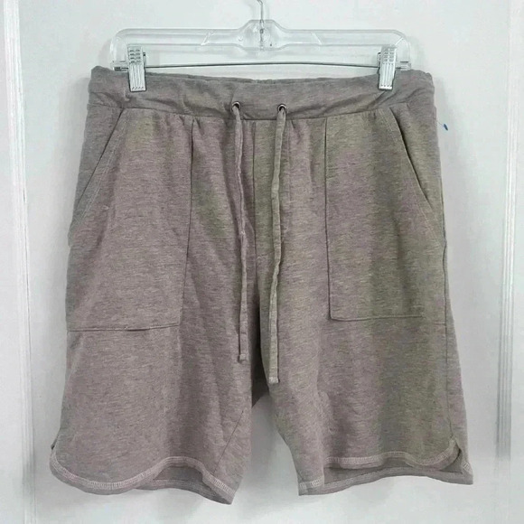 GOODLIFE SLIMFIT SCALLOP MICRO TERRY SHORTS SIZE M - Picture 1 of 5